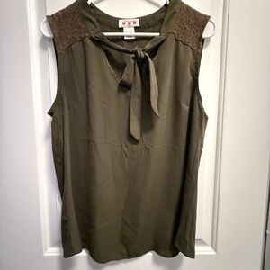 Trixxi Green Sleeveless Blouse with Tie Front